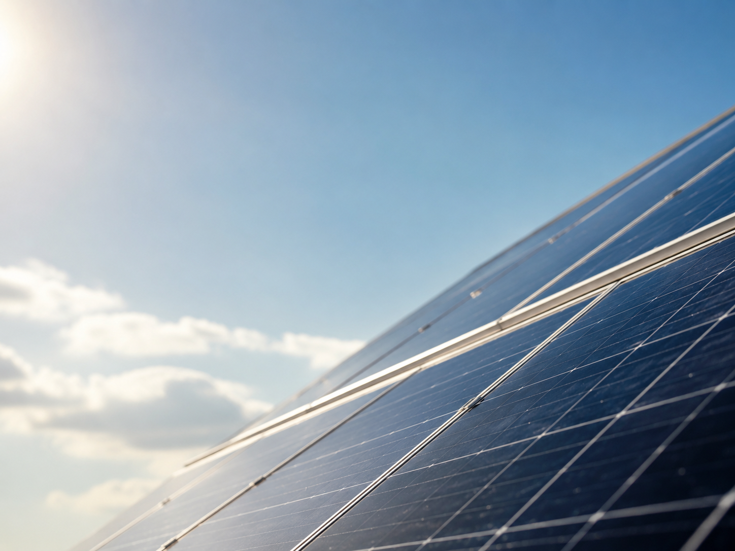 Solarmodule im Sonnenlicht