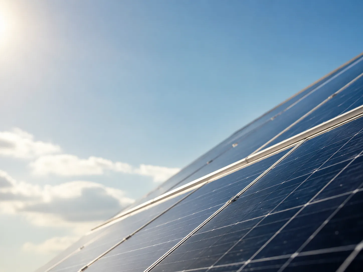 Solarmodule im Sonnenlicht